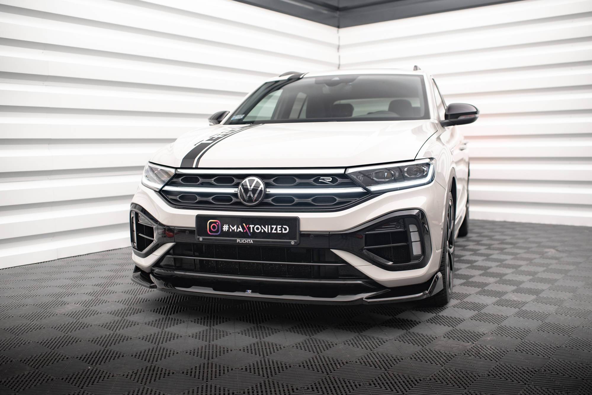 Maxton Design Front Ansatz V.2 für Volkswagen T-Roc R Mk1 Facelift schwarz Hochglanz