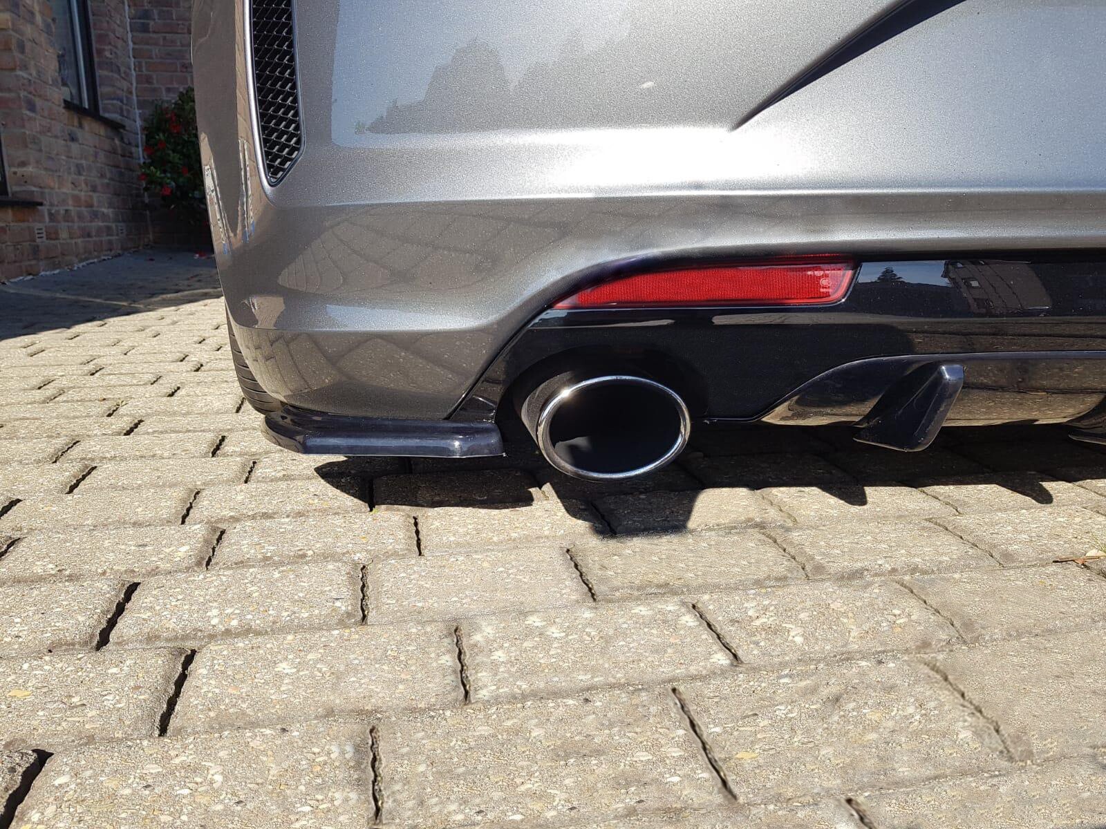 Maxton Design Heck Ansatz Flaps Diffusor für VOLKSWAGEN SCIROCCO MK.3 R FACELIFT schwarz Hochglanz